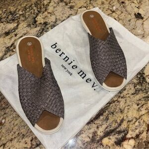 bernie mev. Metallic Woven Open-Toe Slide Sandals in Bronze NEW
